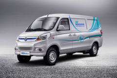 福田 智蓝iBlue 2.5T 4.5米纯电动厢式运输车50.59kWh
