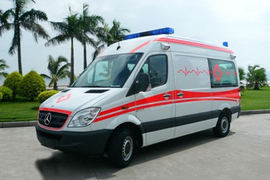 奔驰底盘&nbsp;救护车外观图片