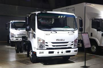 庆铃 五十铃KV100 120马力 单排轻卡底盘(国六)(QL1080BUHACY)