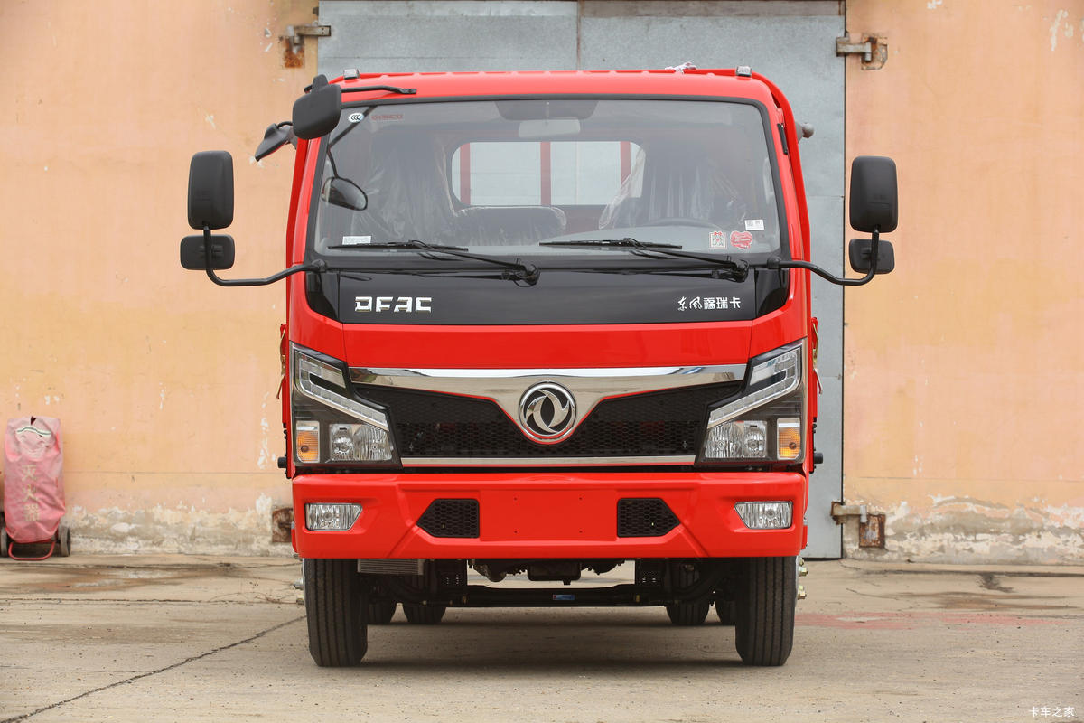 东风 福瑞卡F6 150马力 3.8米排半栏板轻卡(国六)