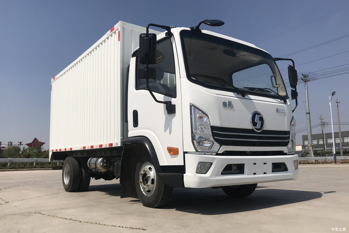 陕汽轻卡 德龙K3000 轻载版 标配型 110马力 4.18米单排厢式轻卡