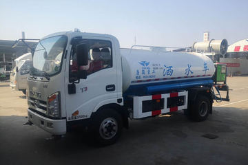 唐骏欧铃 T3系列 150马力 4X2 洒水车(ZB5090GSSJDD6L)