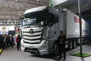 福田 欧曼EST 560马力 6X4 AMT自动挡牵引车(国六)(BJ4259Y6DHL-01)