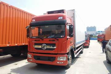 东风 多利卡D9 180马力 4X2 6.8米冷藏车(EQ5162XLCL9BDGAC)