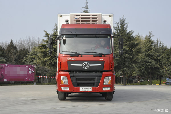东风新疆 畅行D3V 270马力 6X2 9.4米厢式载货车(EQ5250XXYGD5D)