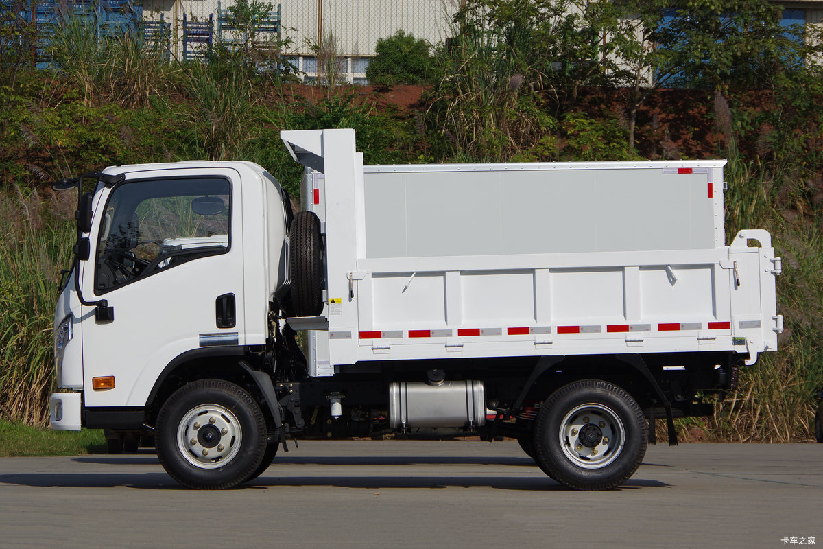 �Ͽ����� ���D20P ������ 87���� 4X2 3.3����ж��(NJA3040EPE31V)���                                                