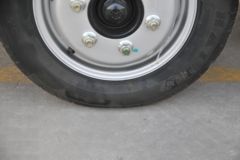 大运 新奥普力 95马力 3.85米排半栏板轻卡(CGC1048HDC33E)