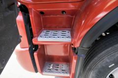 东风柳汽 乘龙H5中卡 290马力 6X2 9.4米仓栅式载货车(LZ5250CCYH7CB) 东风柳汽 乘龙H5中卡 290马力 6X2 9.4米仓栅式载货车(LZ5250CCYH7CB)