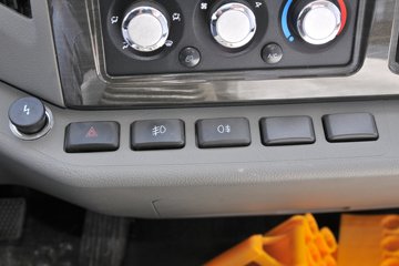 ��� ��VH 130���� 4X2 4.21��ƽ�����䳵ͼƬ