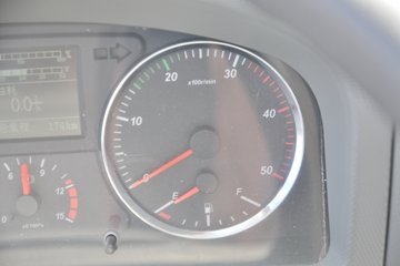 ��� ��VH 130���� 4X2 4.21��ƽ�����䳵ͼƬ