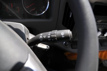 ��� ��VH 130���� 4X2 4.21��ƽ�����䳵ͼƬ