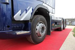 沃尔沃 FH16重卡 660马力 6X4 牵引车（沃尔沃帆船赛纪念版）