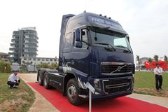 沃尔沃 FH16重卡 660马力 6X4 牵引车（沃尔沃帆船赛纪念版）
