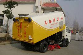 江铃底盘&nbsp;扫路车外观图片