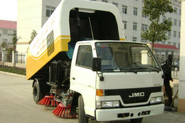 江铃底盘&nbsp;扫路车外观图片