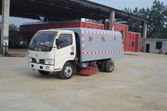 东风 福瑞卡 95马力 4X2 扫路车(炎帝牌)(SZD5060TSLE)