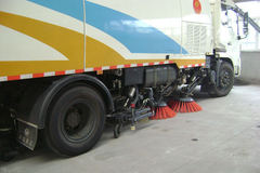 东风商用车 天锦 180马力 4X2 扫路车(炎帝牌)(SZD5162TXS)