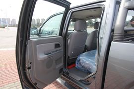 御骏&nbsp;皮卡驾驶室                                               图片