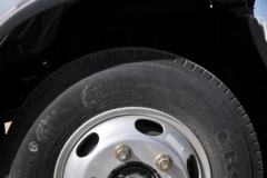 福田 奥铃CTS 150马力 4.18米单排栏板轻卡底盘(采埃孚)(BJ1048V9JEA-FA)