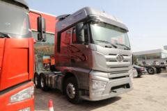 一汽解放 J7重卡 四季款 550马力 6X4 牵引车(12挡)(CA4250P77K25T1E5)