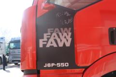 一汽解放 新J6P重卡 500马力 8X4 8米自卸车