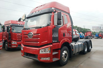 一汽解放 新J6P重卡 质惠版 2020款 420马力 6X4 AMT自动挡牵引车(CA4250P66K24T1A1E5)