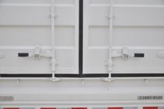 凯马 锐航X1 1.5L 113马力 汽油 2.92米双排仓栅式小卡(国六)(KMC5031CCYQ318S6)