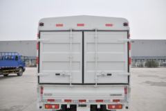 凯马 锐航X1 1.5L 113马力 汽油 2.92米双排仓栅式小卡(国六)(KMC5031CCYQ318S6)