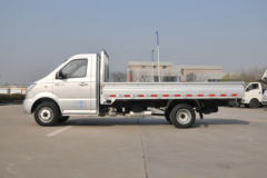 同等车型货箱最长最宽，配置最高，承载最强。