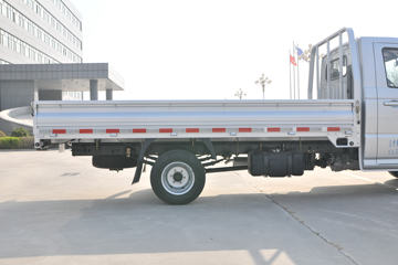 ���� ��� 1.6L 122���� 3.3�׵�������΢��(����)ͼƬ