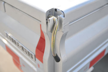 ���� ��� 1.6L 122���� 3.3�׵�������΢��(����)ͼƬ