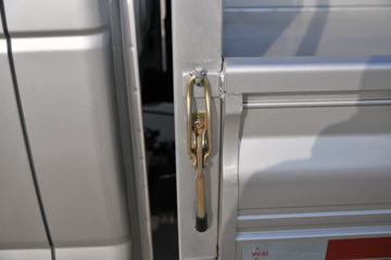 ���� ��� 1.6L 122���� 3.3�׵�������΢��(����)ͼƬ