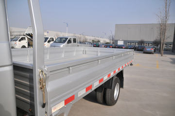 ���� ��� 1.6L 122���� 3.3�׵�������΢��(����)ͼƬ