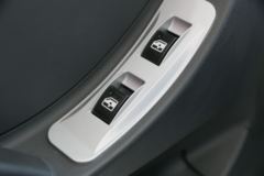 东风 小霸王W17 1.5L 113马力 3.92米单排栏板小卡(宽轮距)(国六)(DFA1030S60Q6)