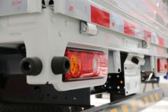 东风 小霸王W17 1.5L 113马力 3.92米单排栏板小卡(宽轮距)(国六)(DFA1030S60Q6)