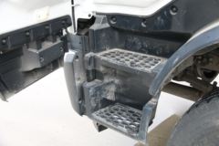 东风商用车 天锦KR 230马力 4X2 9.75米厢式载货车(国六)(高顶)(DFH5180XXYE8)