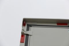 东风商用车 天锦KR 230马力 4X2 9.75米厢式载货车(国六)(高顶)(DFH5180XXYE8)