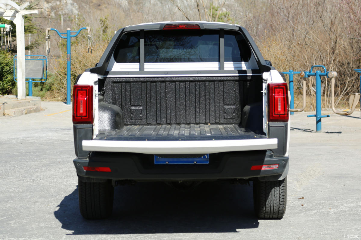 ���� ��9 2019�� ������ 2.0T���� 220���� 8���Զ� ���� ˫��SUV������Ƥ����װ                                                