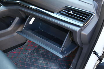 ���� ��9 2019�� ������ 2.0T���� 220���� 8���Զ� ���� ˫��SUV������Ƥ��ͼƬ