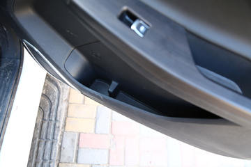 ���� ��9 2019�� ������ 2.0T���� 220���� 8���Զ� ���� ˫��SUV������Ƥ��ͼƬ