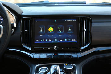 ���� ��9 2019�� ������ 2.0T���� 220���� 8���Զ� ���� ˫��SUV������Ƥ��ͼƬ