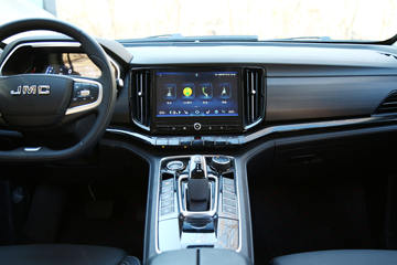 ���� ��9 2019�� ������ 2.0T���� 220���� 8���Զ� ���� ˫��SUV������Ƥ��ͼƬ