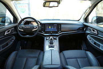 ���� ��9 2019�� ������ 2.0T���� 220���� 8���Զ� ���� ˫��SUV������Ƥ��ͼƬ