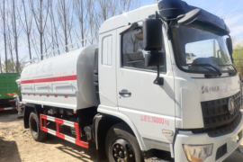 东风新疆底盘&nbsp;洒水车/喷洒车外观图片