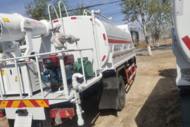 东风新疆底盘&nbsp;洒水车/喷洒车外观图片