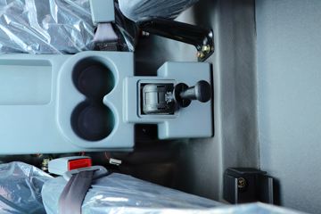 ���� ����HM3 130���� 4X2 4.16����ж��(����)(KMC3042HA330DP6)ͼƬ