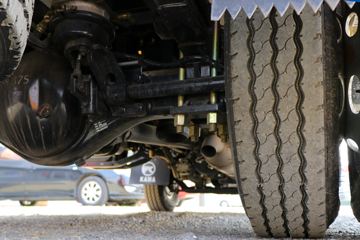 ���� ����HM3 130���� 4X2 4.16����ж��(����)(KMC3042HA330DP6)ͼƬ