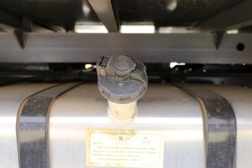 ���� ����HM3 130���� 4X2 4.16����ж��(����)(KMC3042HA330DP6)ͼƬ