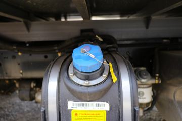 ���� ����HM3 130���� 4X2 4.16����ж��(����)(KMC3042HA330DP6)ͼƬ