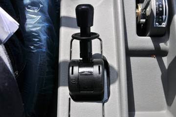 ���� ʱ����� 95���� 4X2 3����ж��(BJ3046D9JBA-FA)ͼƬ